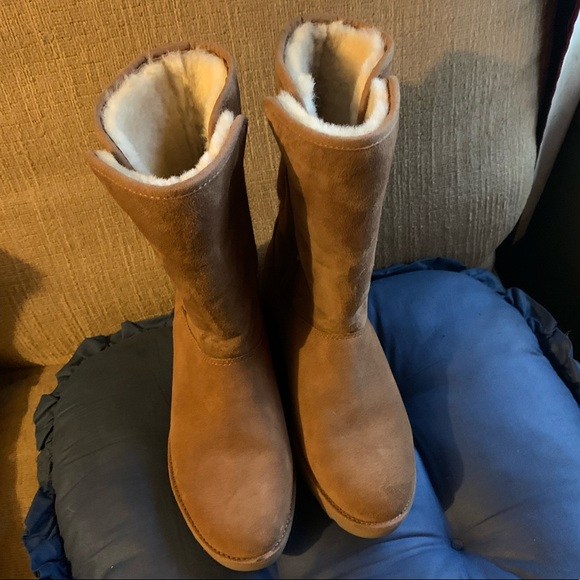 Ugg Kristin - Tan - Picture 7 of 8